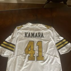 Alvin kamara On felid jersey 