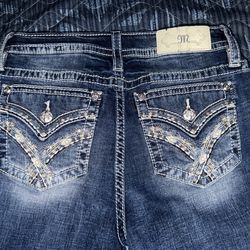 Women’s Mid-Rise bootcut Jeans