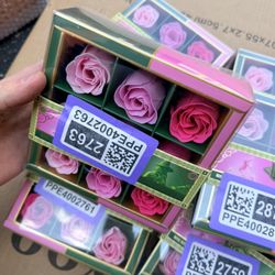Wicked Tulip Bath Petals Soap Set