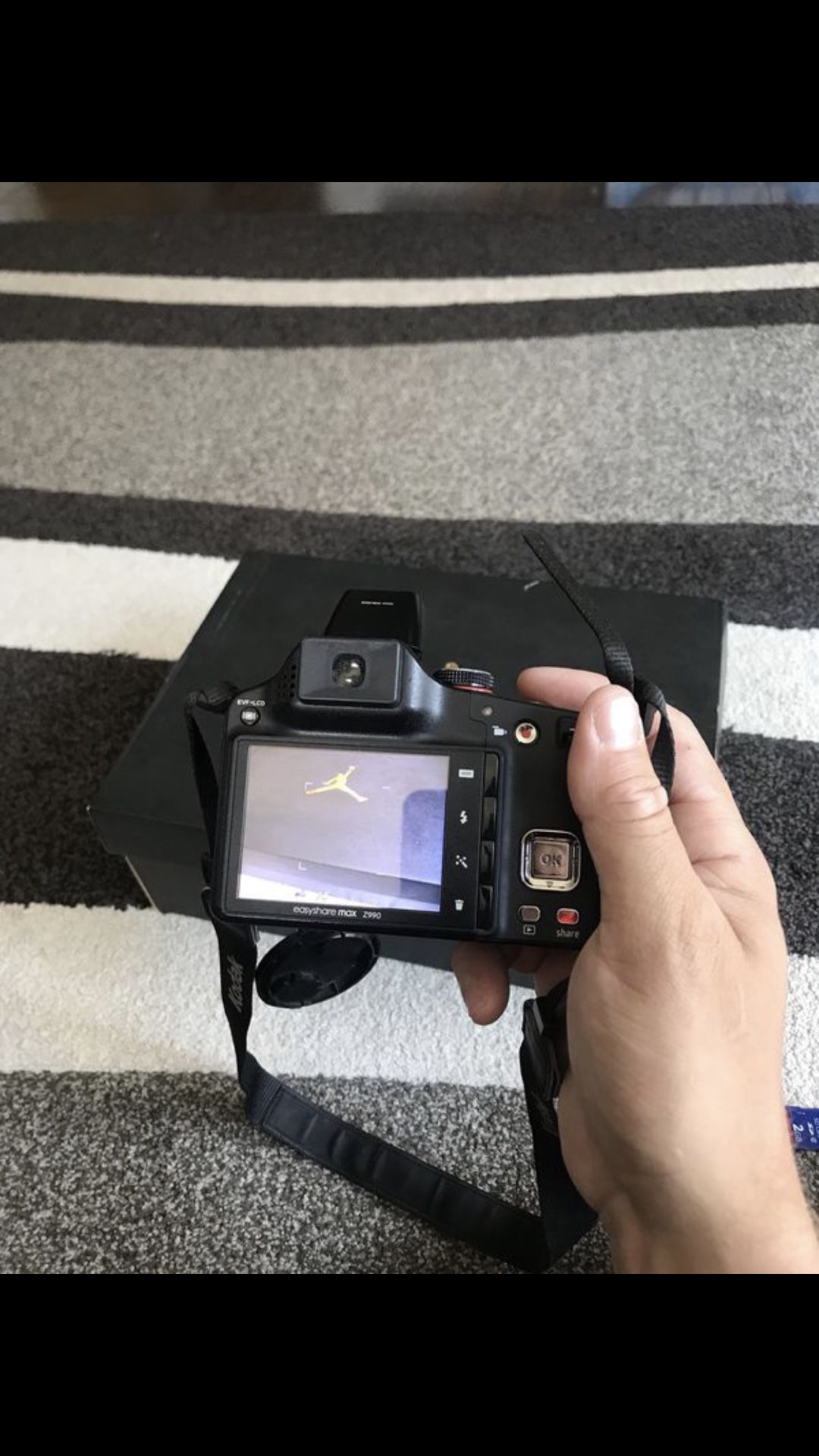 Kodak Easyhare Max Z990 - 12MP Digital Camera