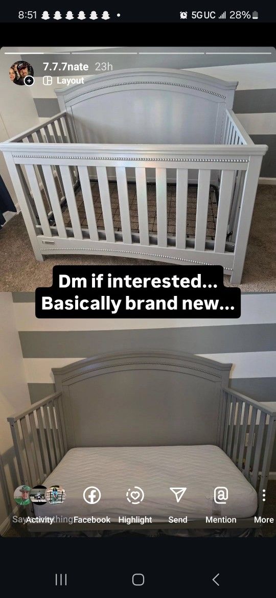 Gray Baby Crib/Toddler Bed...