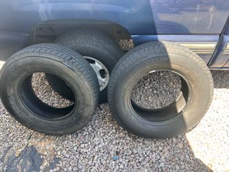 Michelin LT 265/70R17 pair