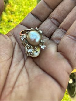 70’s Vintage Gold-Tone Pearl and Crystal Cocktail Ring Costume Jewelry