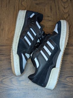 Adidas Men's shoes size 5