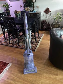 Shark Navigator NV352 High Powered  100 FIRM !