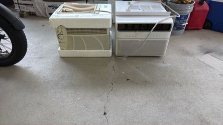 Window mounted air conditioner