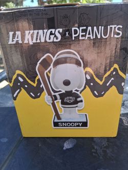 !! Sports Figurine LA Kings Snoppy New
