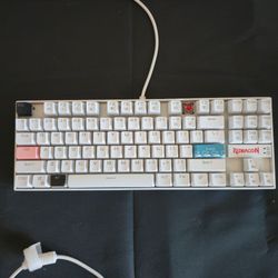 Redragon White Mechanical Gaming Keyboard (Missing One Keycap) + Matching Mouse