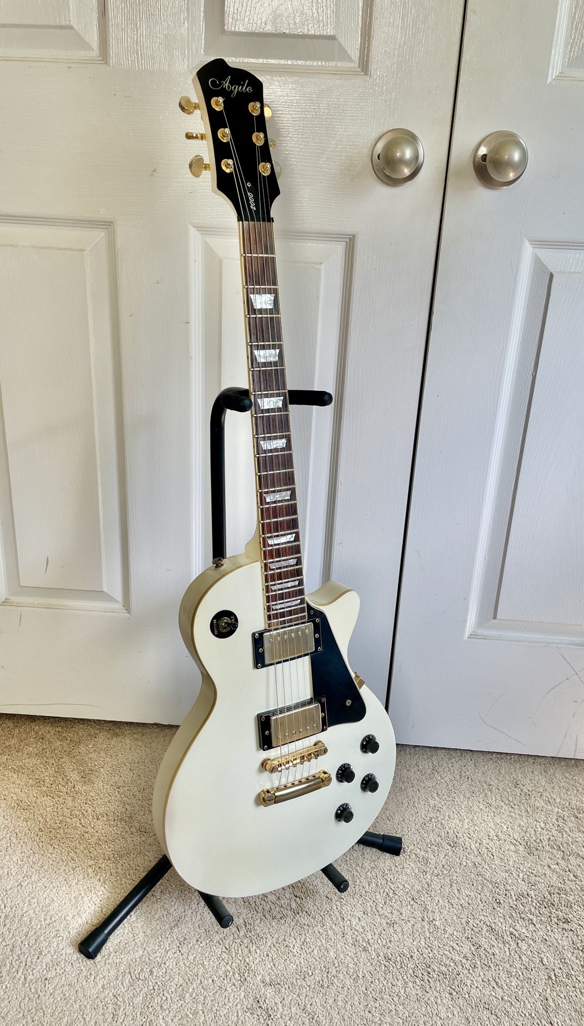 Agile Les Paul Guitar
