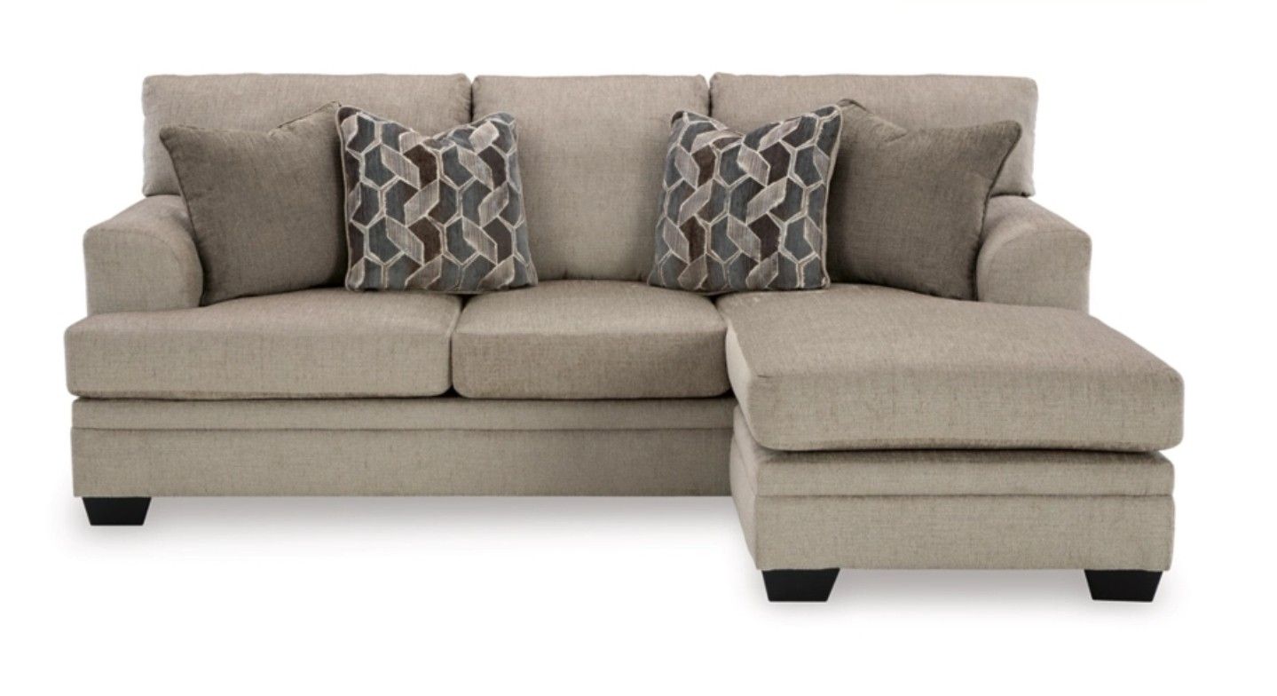 Stonemeade Sofa Chaise 5950418