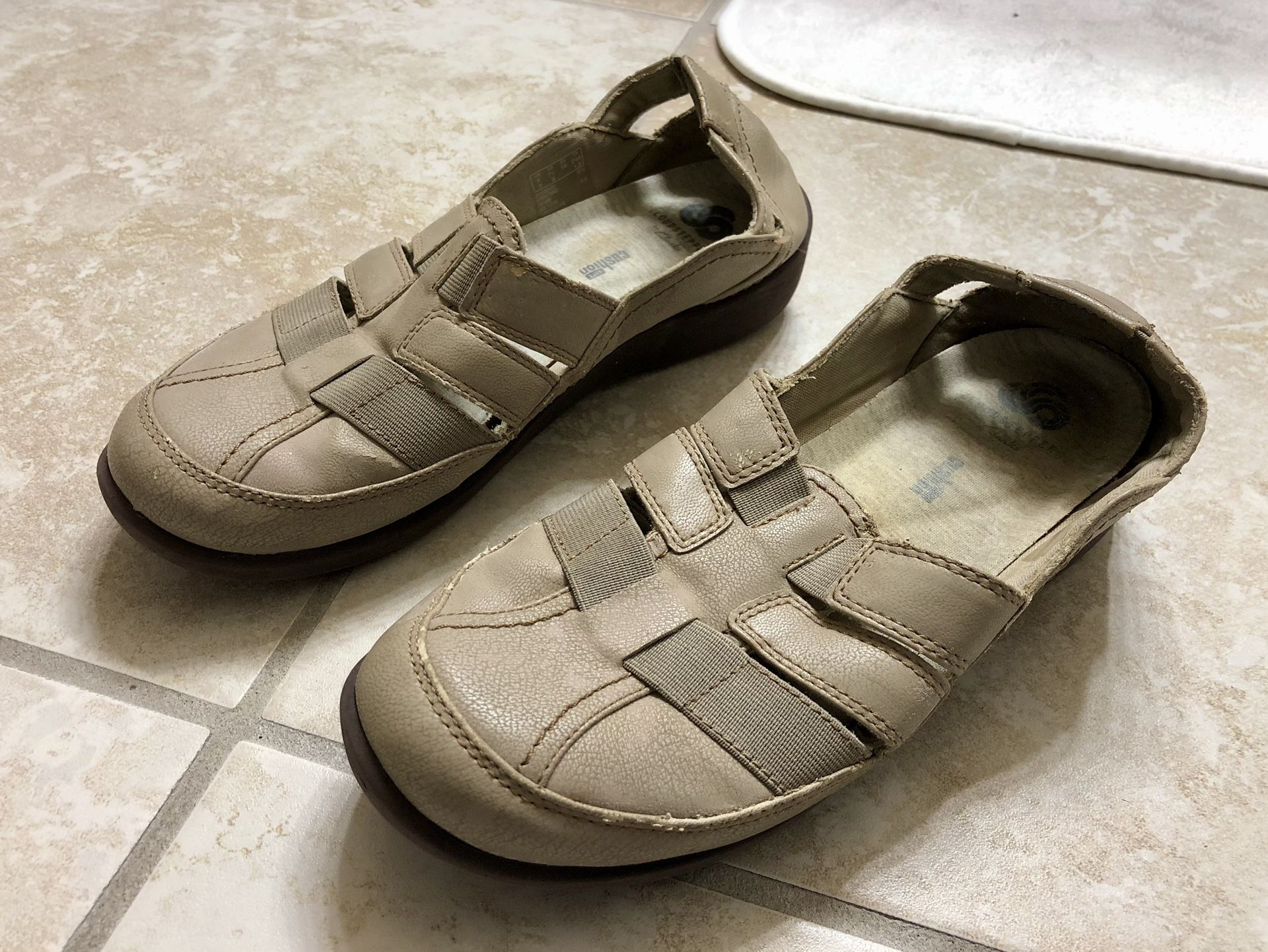 Cloudsteppers by Clark’s sandals