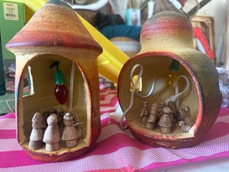 Ceramic nativity lamps