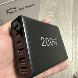 200W GaN 6-Port USB-C Charger USB-A laptop iPhone Samsung