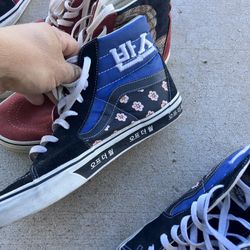 Converse, blue red