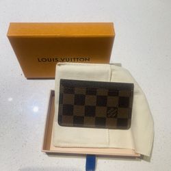 Beautiful Louis Vuitton Card Wallet 