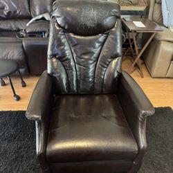 Recliner Chair – Super Comfortable