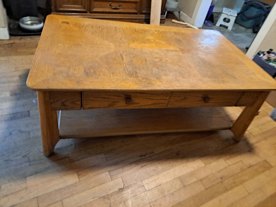 FREE LARGE COFFEE TABLE