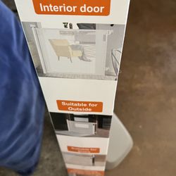 Dog/baby Gate Retractable