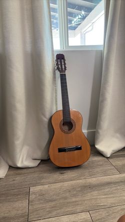 Small guitar