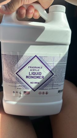 Monomer 8oz bottles