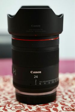 Canon RF 24mm f/1.4 L VCM Lens – Pristine / Like New in Box
