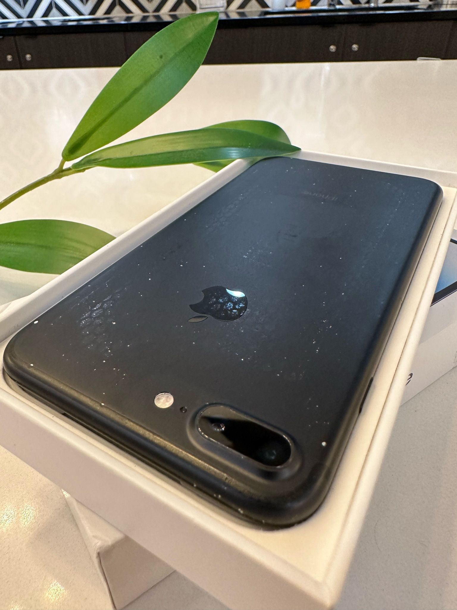 JET BLACK IPHONE 7 PLUS 32GB UNLOCKED FIRM