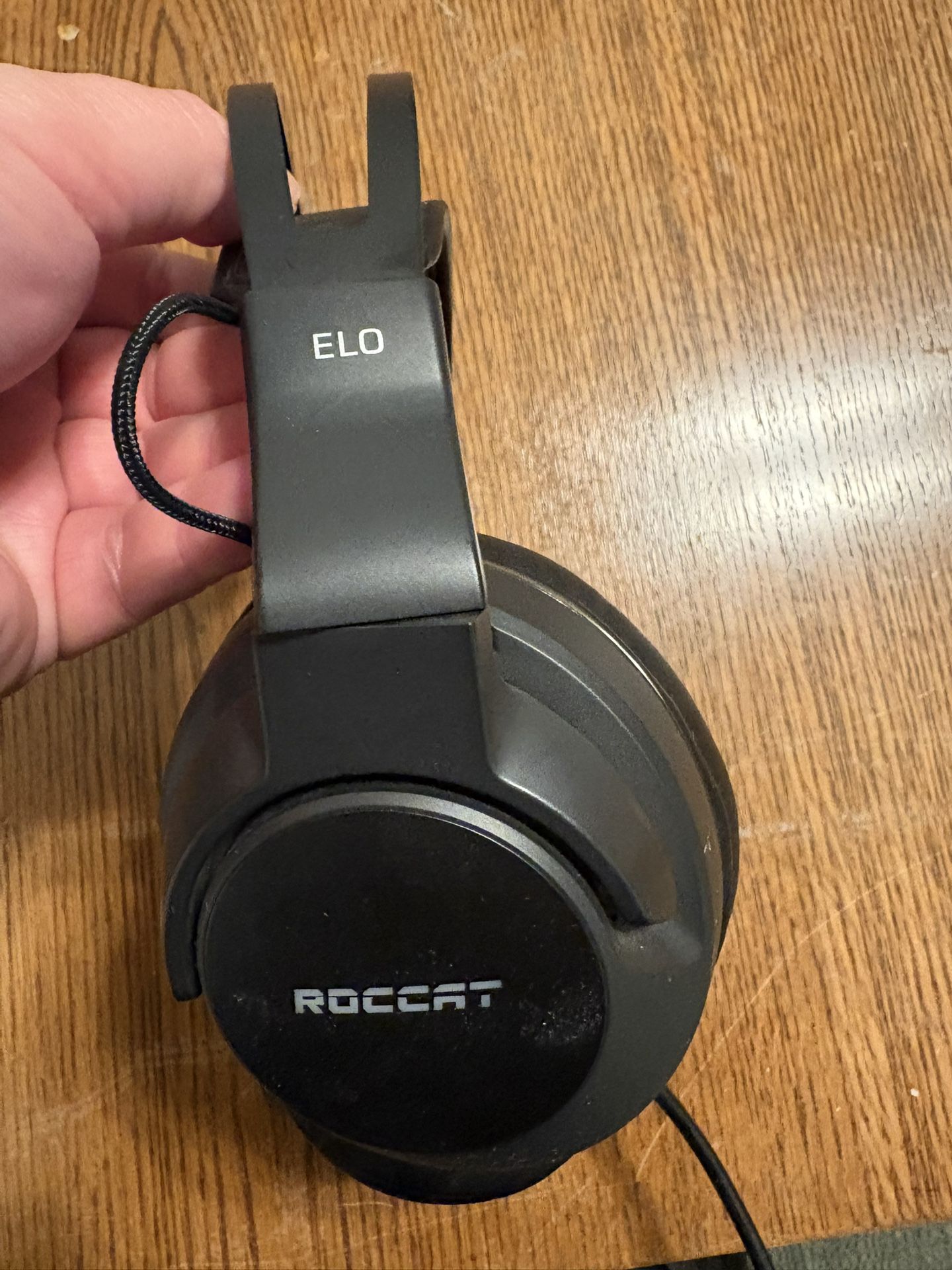 ROCCAT ELO 7.1 Air wireless. Hardly Used.