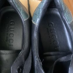BLACK GUCCI SHOES 