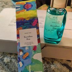 MARY KAY BOUNDLESS BLUE EAU DE PARFUM