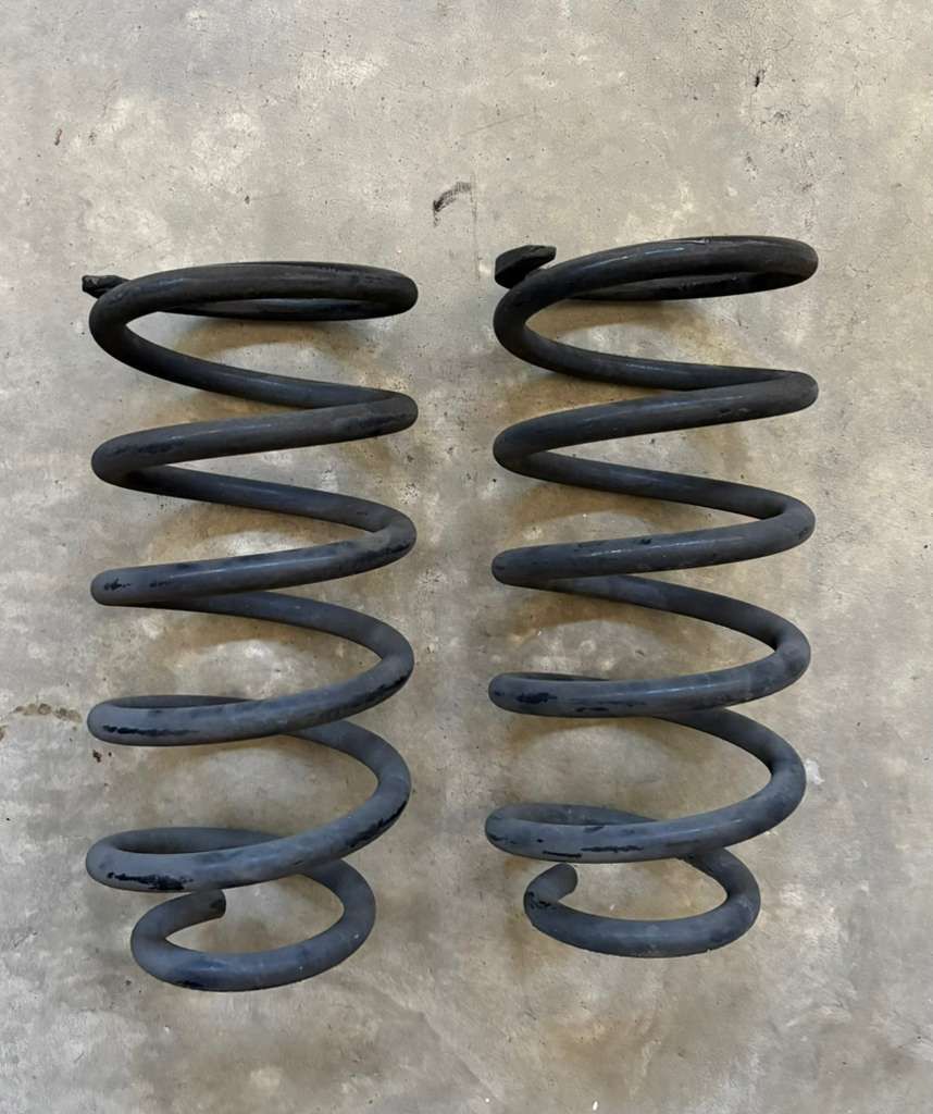 OEM Toyota 4Runner Rear Coil Springs (2010–2024) – Good Condition for ...