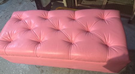 tufted storage ottoman