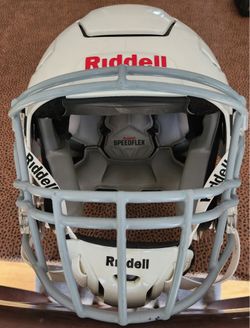 Riddle Football Helmet Size Medium