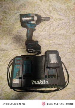 Makita 1/2 impact with 2 batteries and high end charger