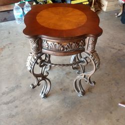 End table