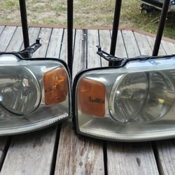 2004 Ford F150 Headlights