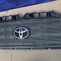 Toyota Tundra Grille 07 to 09 Factory Oem 