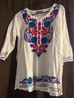 White Embroidered Floral Tunic Top