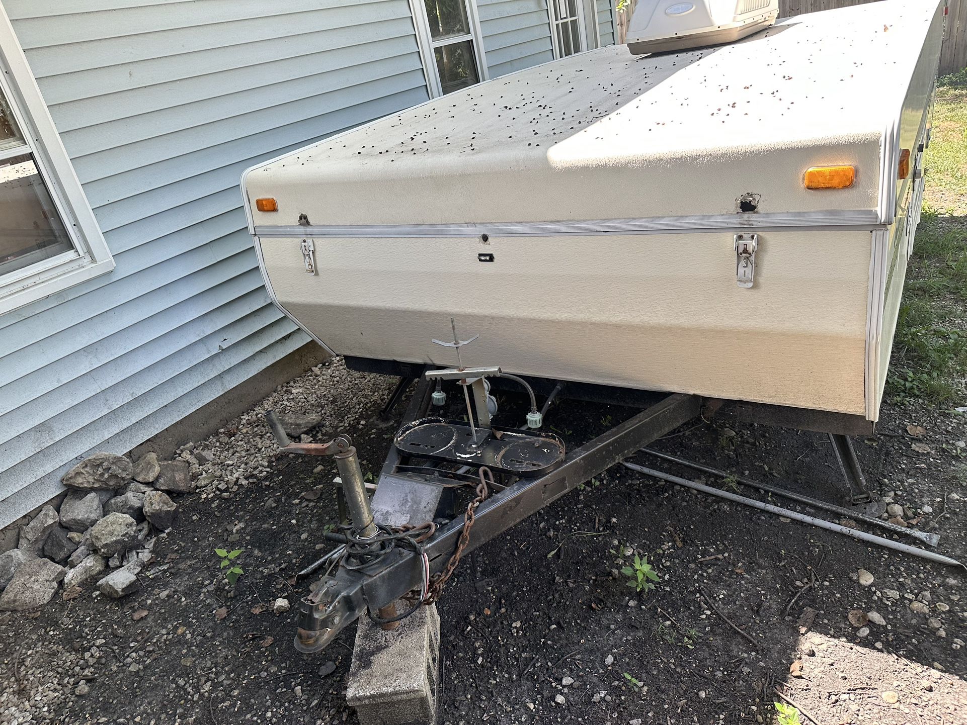 2004 Palomino Mustang Pop Up Camper 