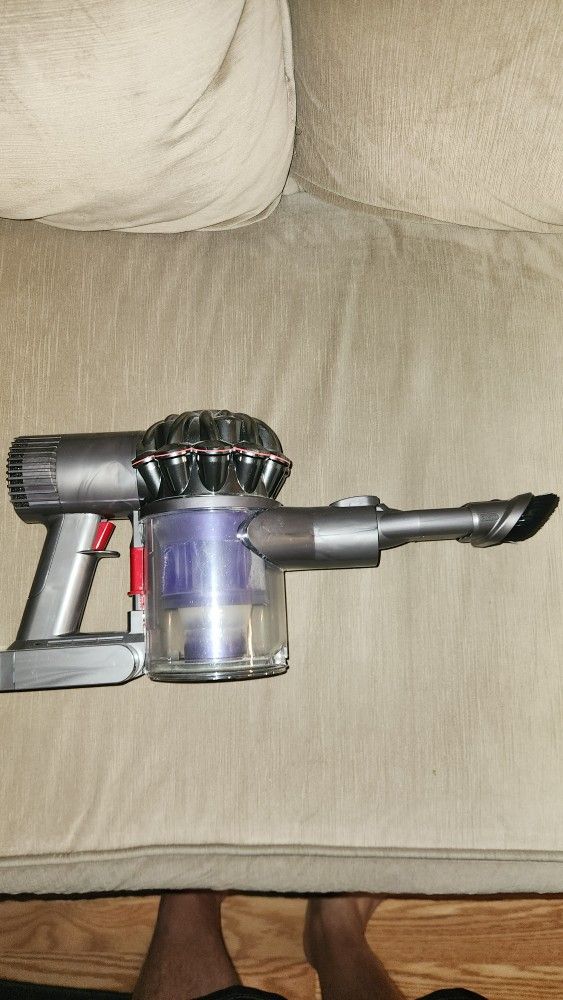 Dyson V6 Vacuum Cleaner