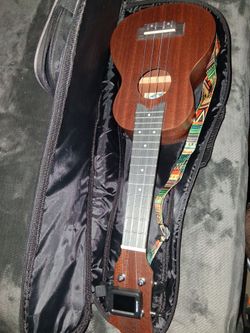 Mahogany Ukulele with Gig Bag and Tuner