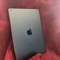 Apple ipad 7th generation (18.2)