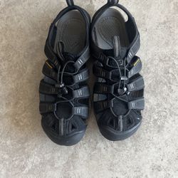 Keen Clearwater Sandals. Men Size 10