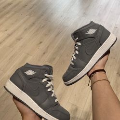 Jordan 1 Mid Cool Grey (Preowned) Size 5Y