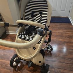 Mima Xari Black White And Gold Baby Stroller