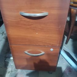 3 Filing Cabinets - 1 has key ($45) other 2 don't ($40).  If take all 3 $110