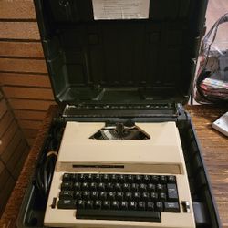 Vintage Electric Typewriter 