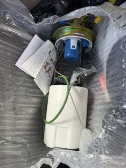 Gas Fuel Pump Module Assembly for 2004 2005 Chevrolet Silverado GMC Sierra 1500