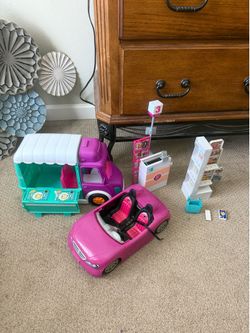 Barbie car, food truck and grocery store