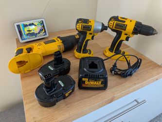 Dewalt 18V Set of Drill/Driver/Reciprocating Saw