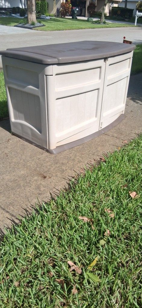 Suncast horizontal outdoor storage shed 3ft tall 4ft long 2ft deep lock box pool deck bin lawn patio